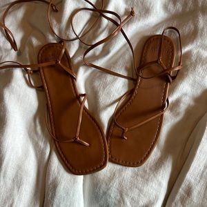 abercrombie sandals